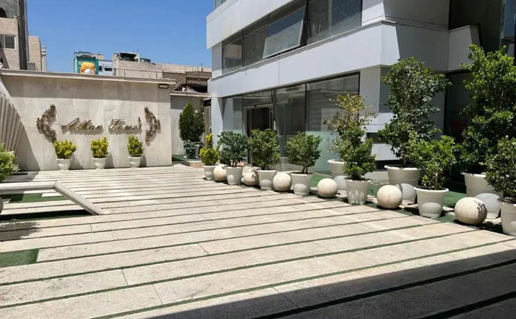  تصویر شماره 1  فرهنگ دفتر کار در برج زیبای آلبان